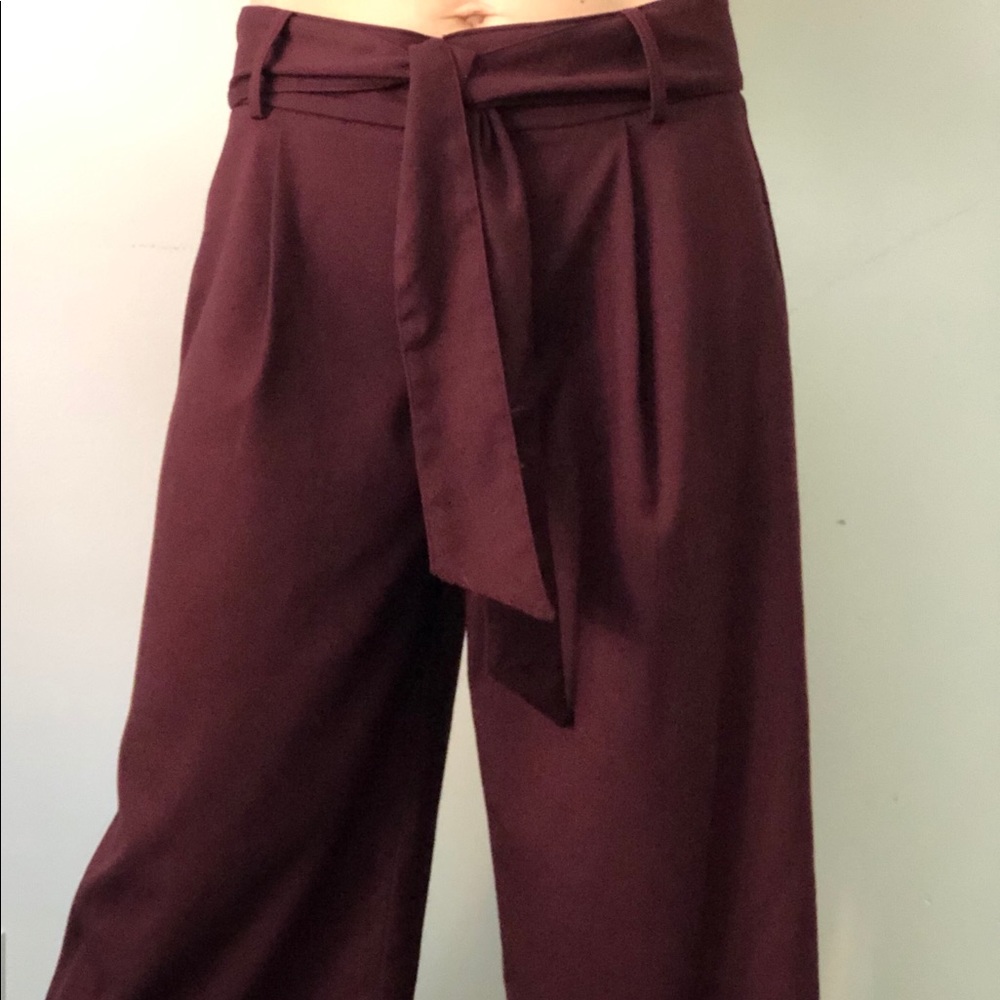 Ann Taylor Factory cropped pants with belt tie.